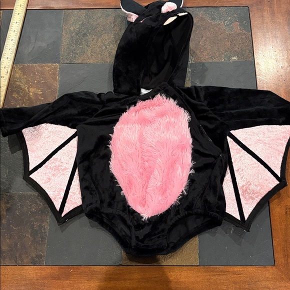 Infant Bat Costume 9-12Months EUC - Picture 1 of 8